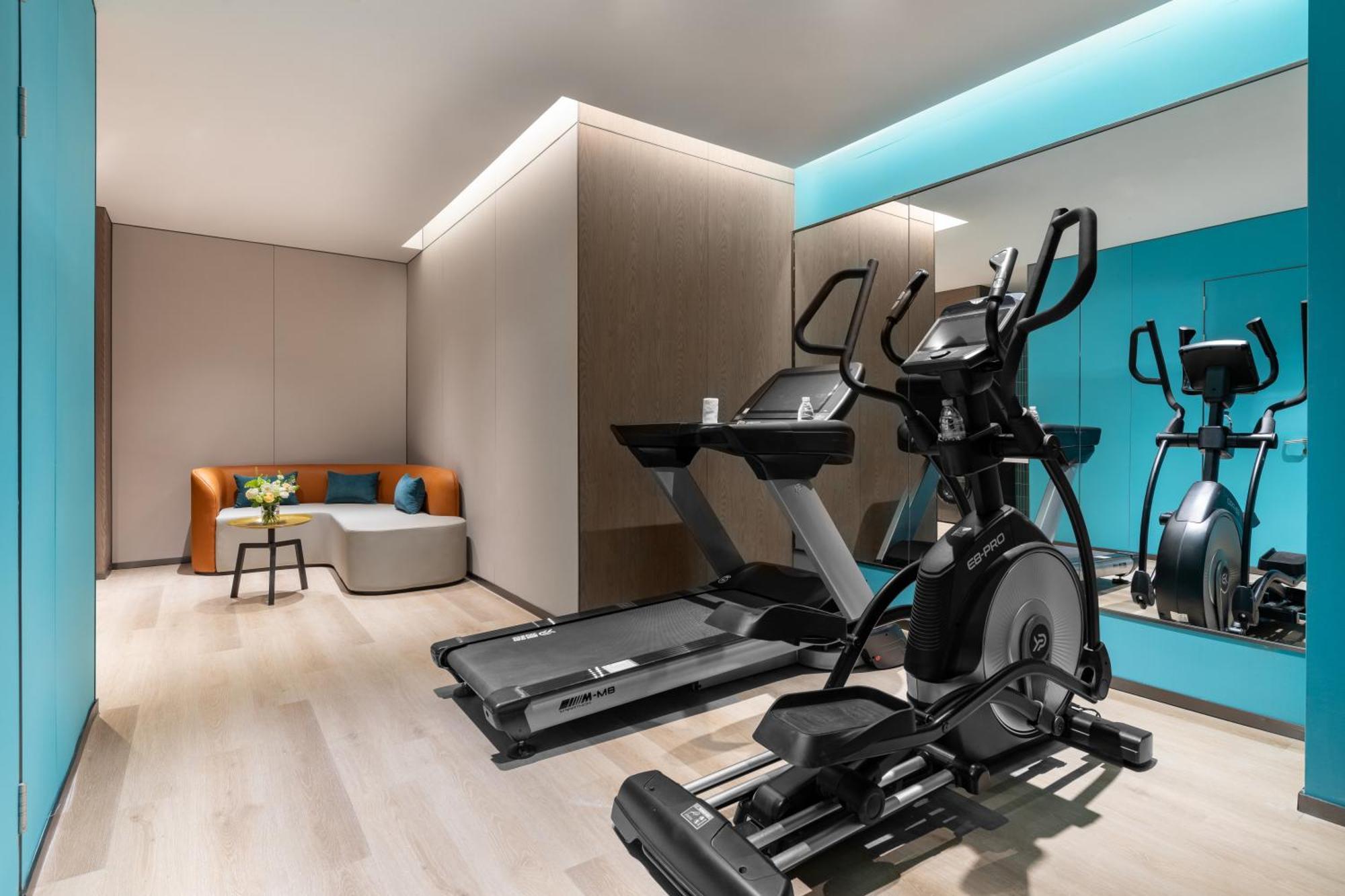 Holiday Inn Express Changfeng Park 上海 外观 照片