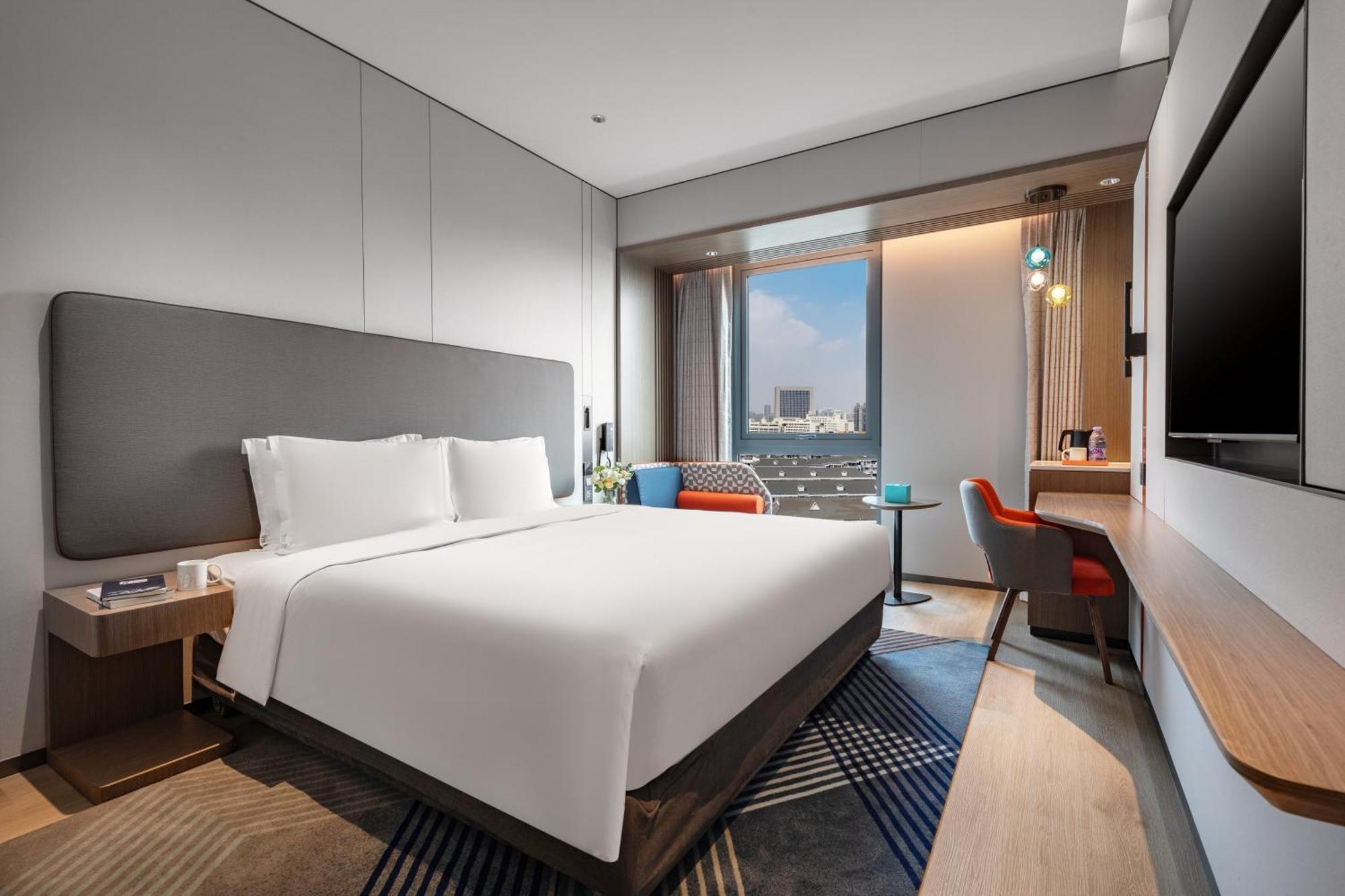 Holiday Inn Express Changfeng Park 上海 外观 照片