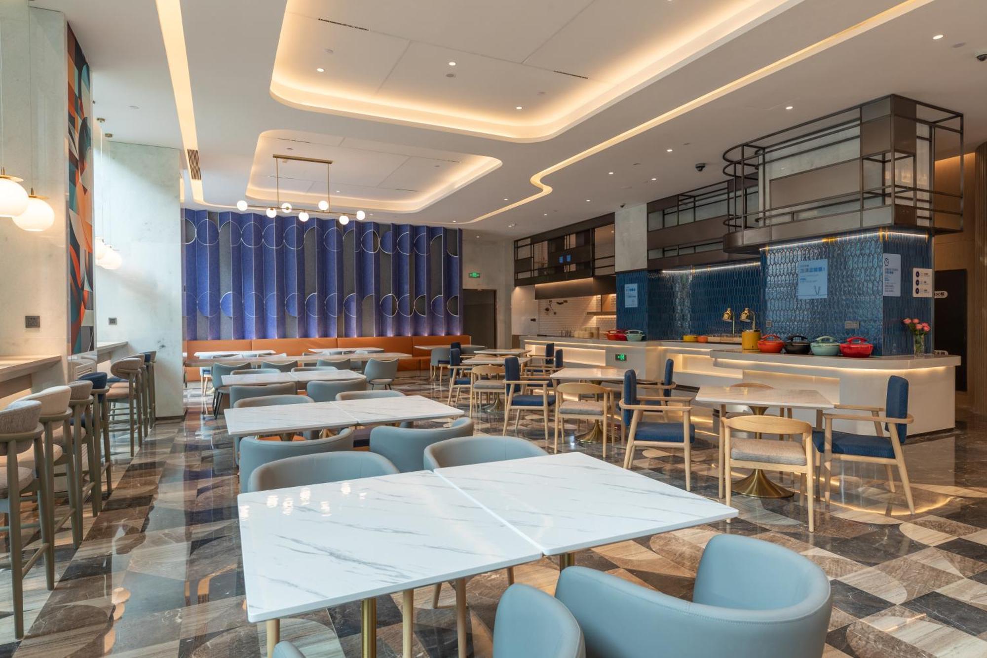 Holiday Inn Express Changfeng Park 上海 外观 照片